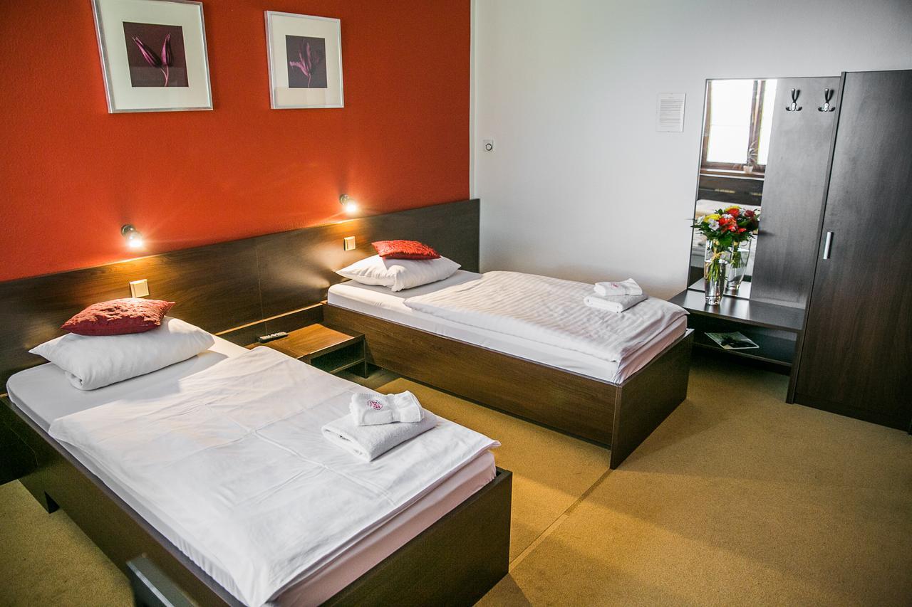 Hotel Best Острава Экстерьер фото