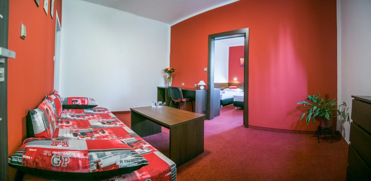 Hotel Best Острава Экстерьер фото